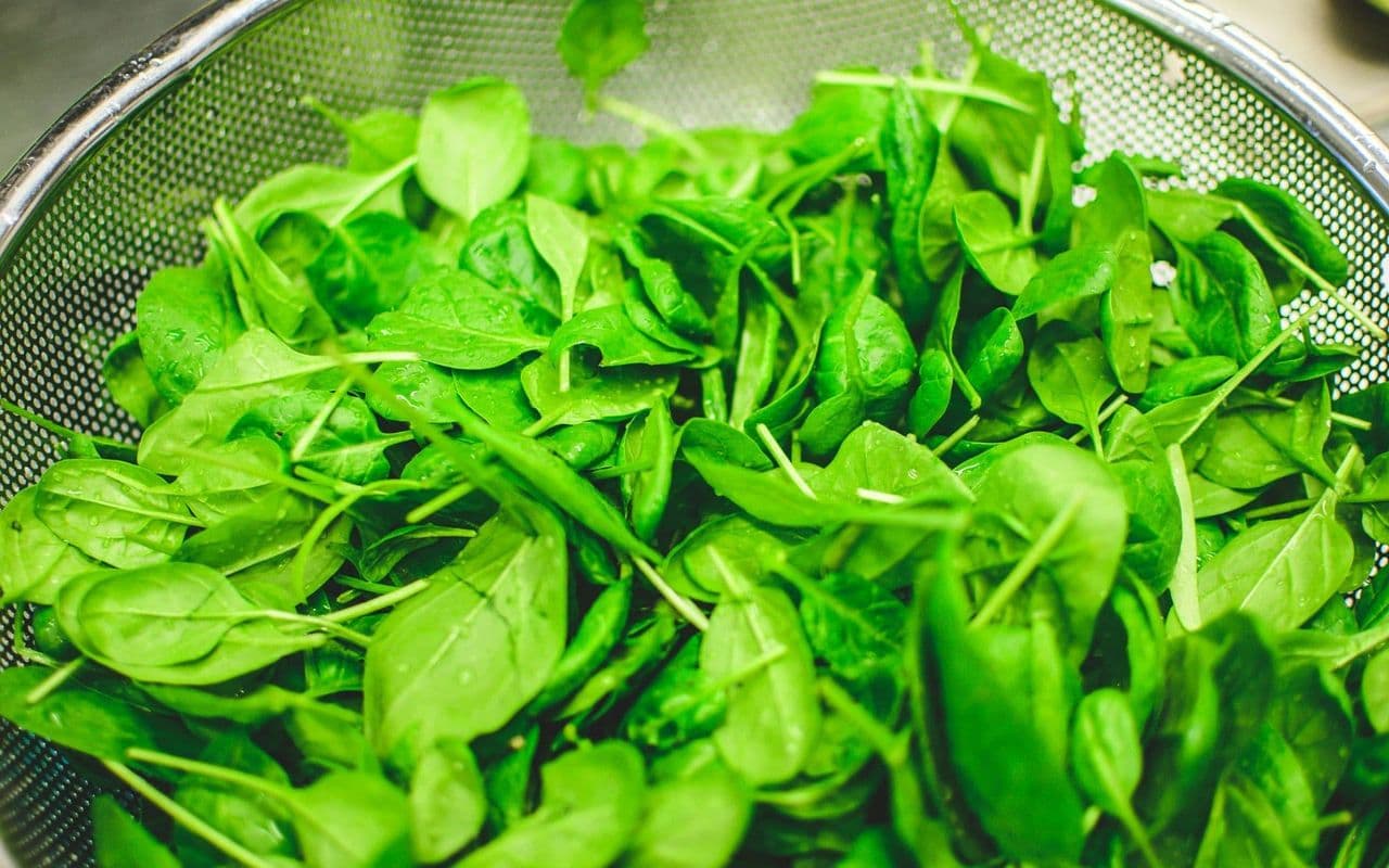 Vecāki Bija Taisnībā: Šis 30 Sekunžu Ilgais Žests Padara Spinātus Maigus Līdz Pat Februārim.