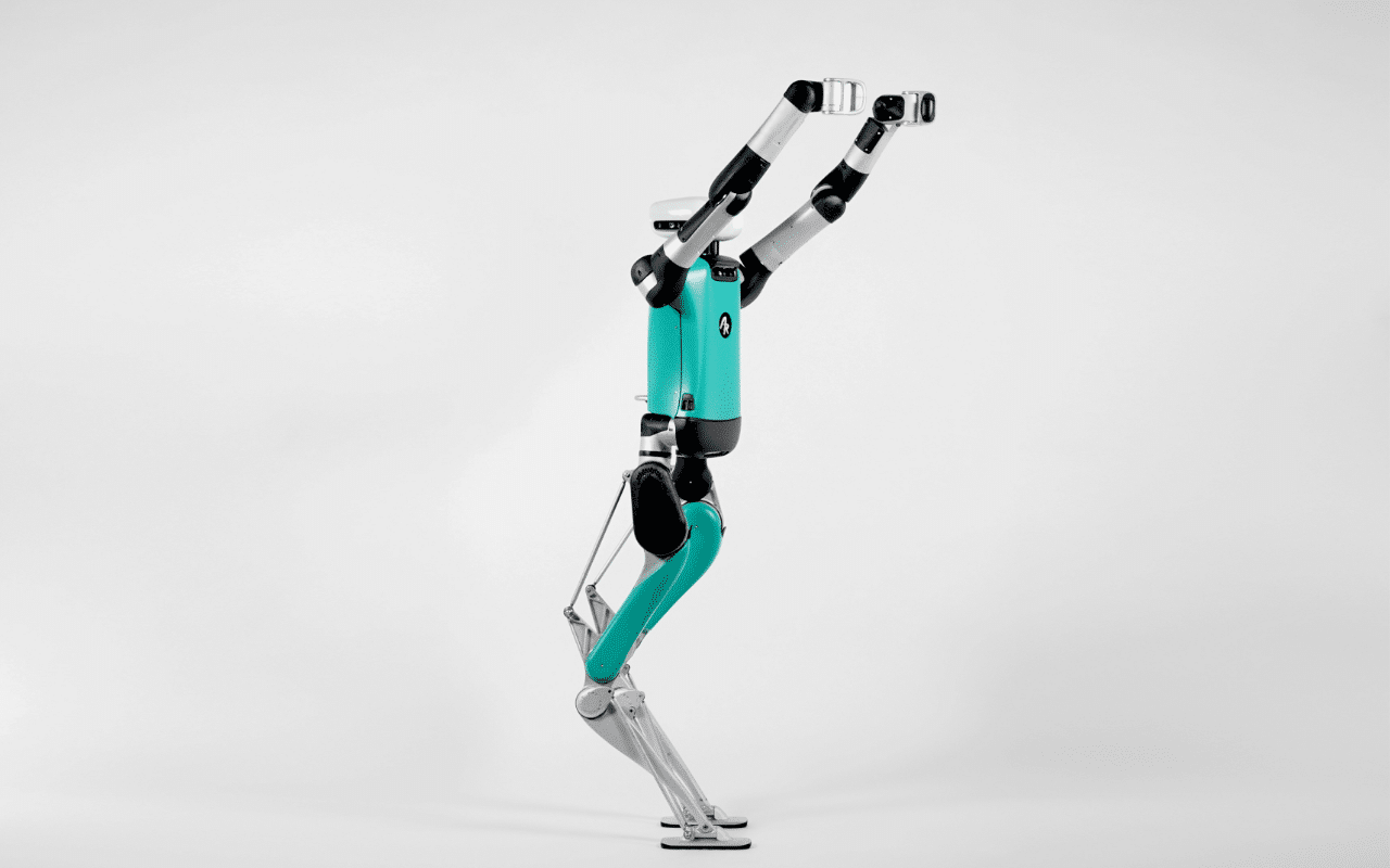 Figure 03 Vēlas Kļūt Par Ideālu Robotu-Kalpotāju: Tas Piepilda Trauku Mazgājamo Mašīnu, Mazgā Un Pat Saloka Drēbes.