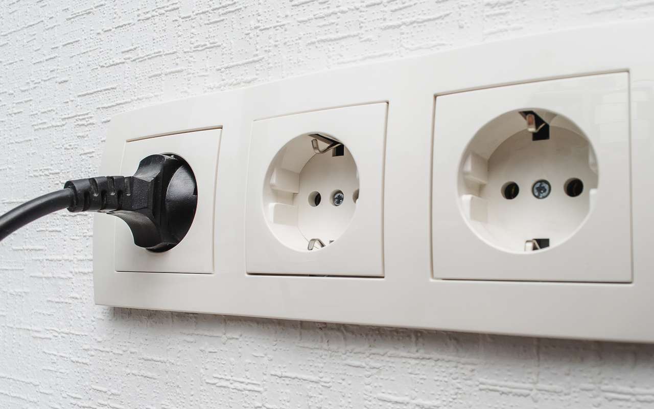 Šis Elektriķiem Maz Zināmais Paņēmiens Ļauj Noteikt Bojātu Rozeti, Pirms Notiek Īssavienojums.