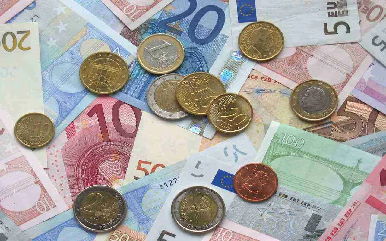 Meklējiet Savās Kastēs 2 Eiro Monētu, Ko Var Pārdot Par 200 Eiro.