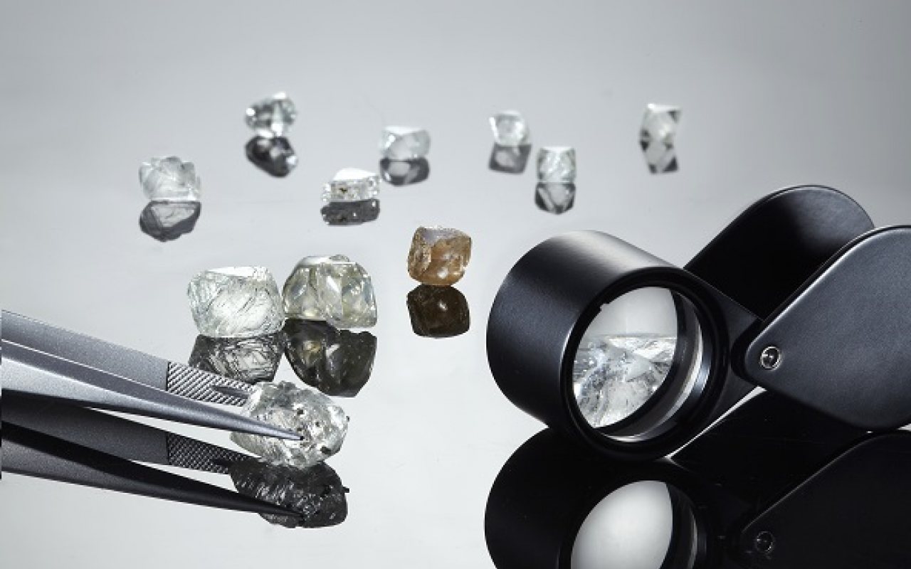 Atklāts Otrais Lielākais Dimants Pasaulē, Un Tas Var Nonākt Šo Miljonāru Rokās.