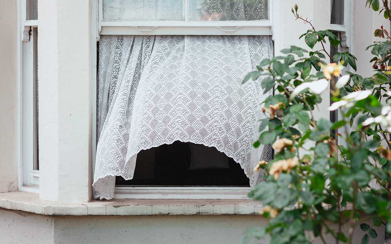 Pareizais Dienas Laiks, Lai Vēdinātu Māju, Neielaižot Aukstumu