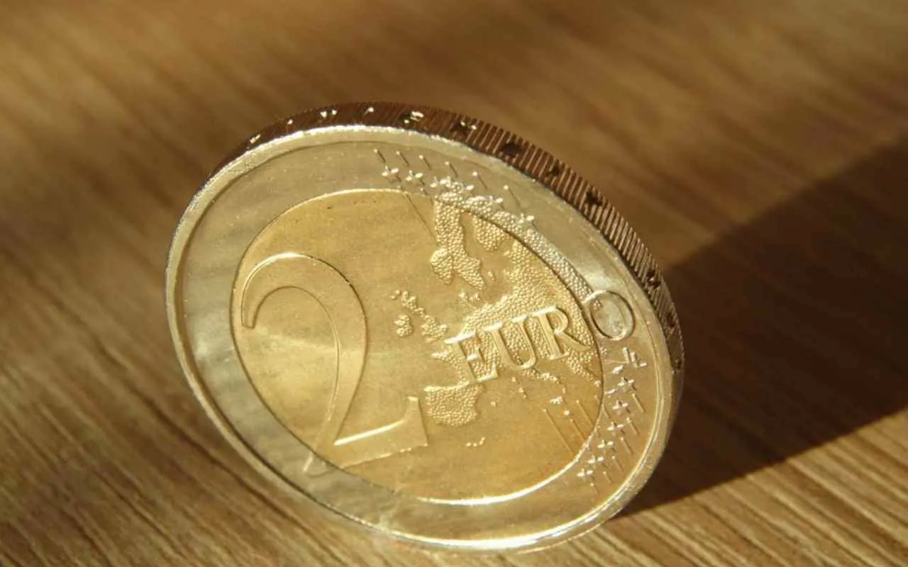 Meklējiet Savās Kastēs 2 Eiro Monētu, Ko Var Pārdot Par 200 Eiro.