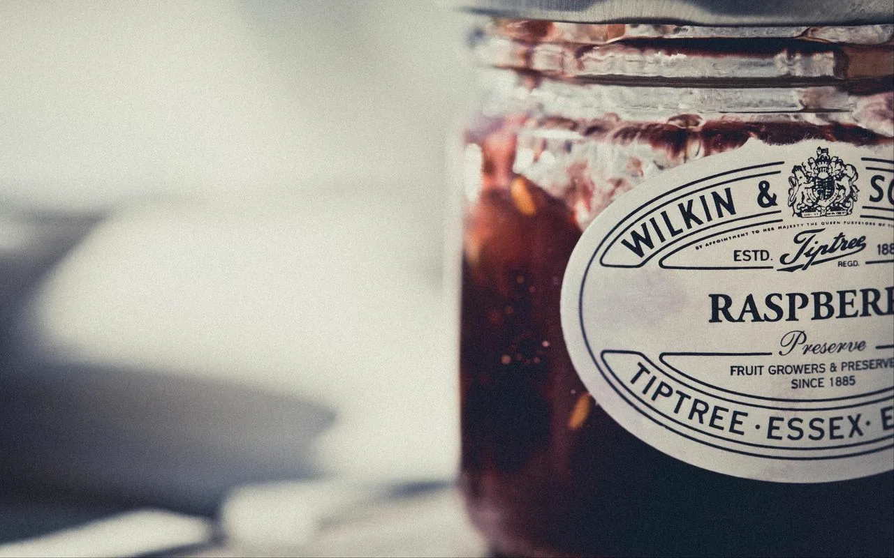 Kā Viegli Atvērt Ievārījuma Vai Džema Burku: Triks, Kas Novērsīs Triecienus Un Pārslodzi