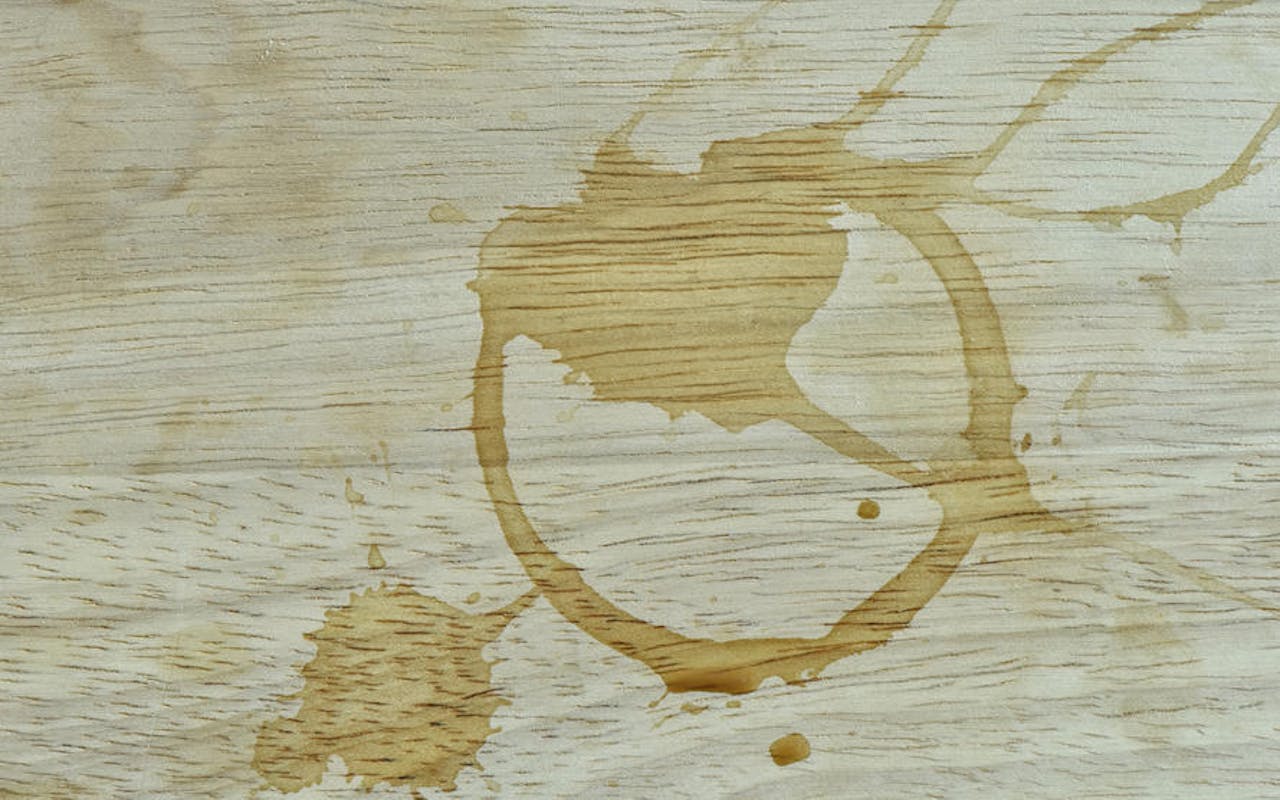 Mājas Padomi, Kā Noņemt Apdeguma Pēdas Un Traipus No Stikla Uz Koka Mēbelēm